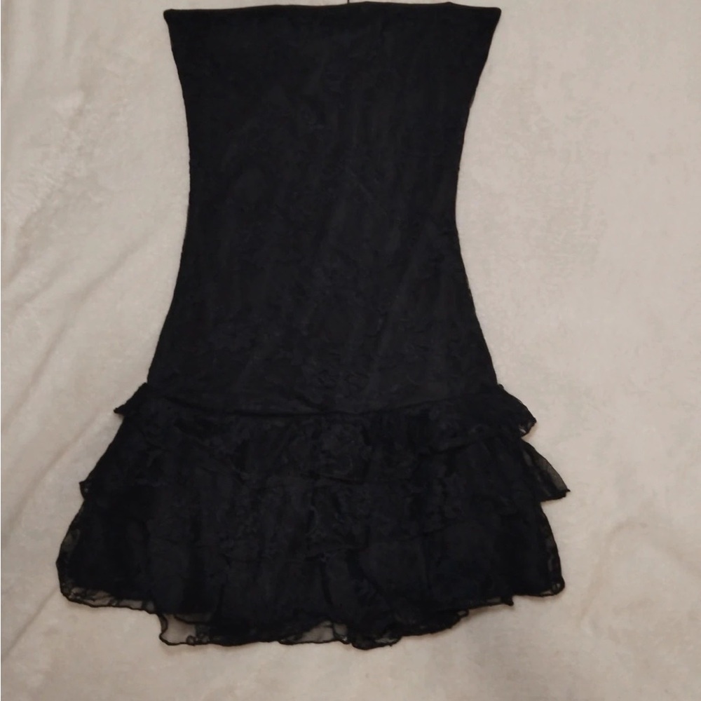 Elegant Black Strapless Dress